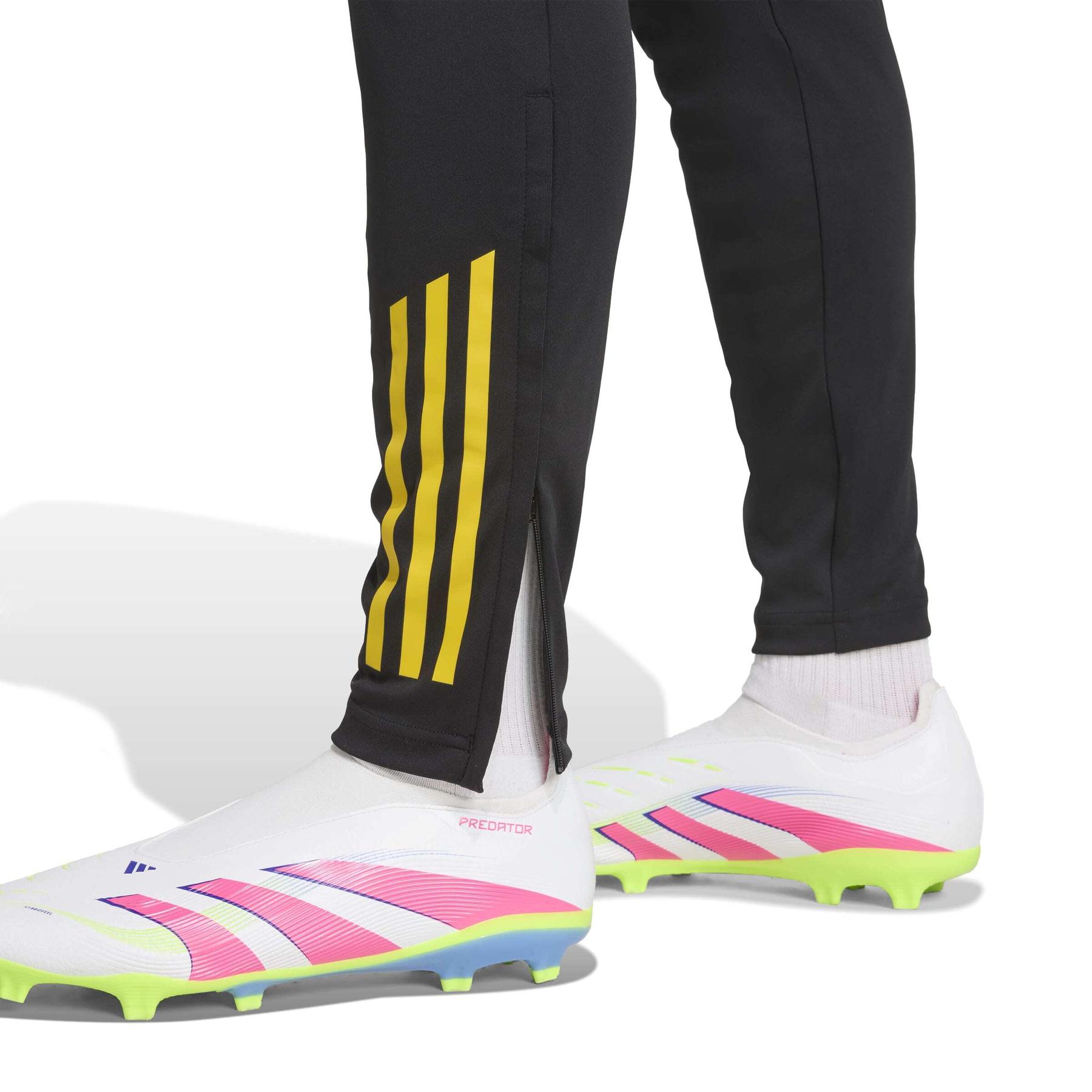 product/a/d/adidas_jp3138_4_apparel_on_model_detail_view_1_white.jpg