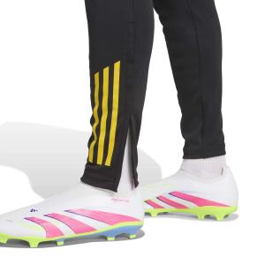 product/a/d/adidas_jp3138_4_apparel_on_model_detail_view_1_white.jpg