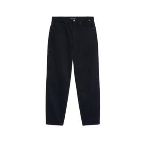 30007107-105-damesjeans-armedangels-mairaa-zwart