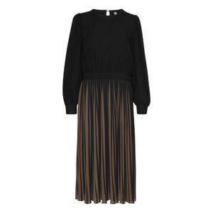 50109999-190916-damesjurk-culture-carly-regenton
